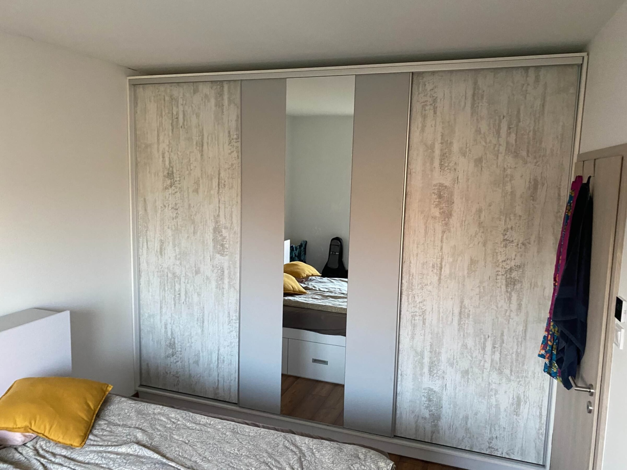 Beépített szekrény